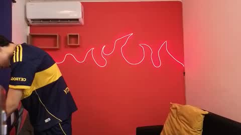 Snapshot of neo_twink chatting on January 2026 07:17:02 PM just Daniel online show from January 2026 07:17:02 PM