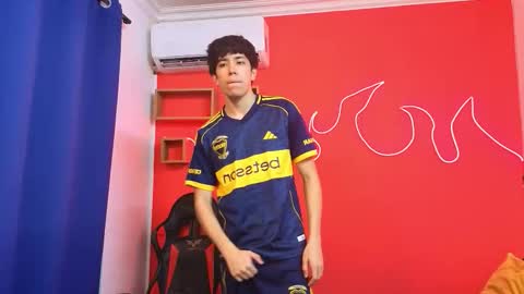 Snapshot of neo_twink chatting on January 2026 04:33:02 PM just Daniel online show from January 2026 04:33:02 PM