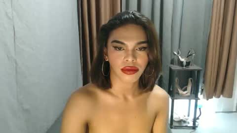 neomi online show from April 2026 07:22:02 PM