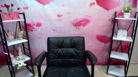 NeonilaLisova online show from May 2026 05:05:02 AM