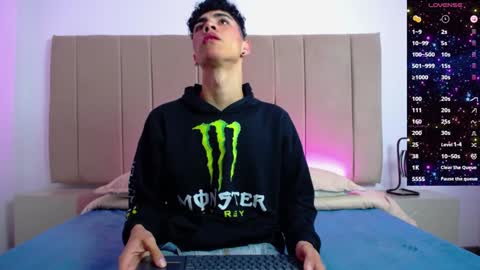 Snapshot of neoraptis chatting on December 2024 03:52:01 PM NeoRaptis jhonatan online show from December 2024 03:52:01 PM