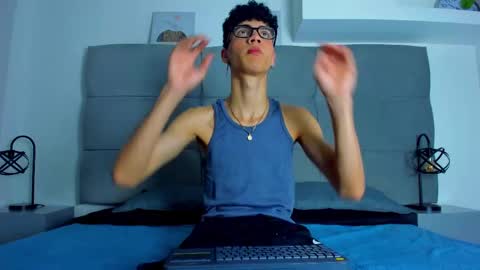 Snapshot of neoraptis chatting on February 2025 07:58:02 PM NeoRaptis jhonatan online show from February 2025 07:58:02 PM