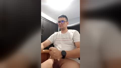 MrBull online show from August 2026 04:14:01 AM
