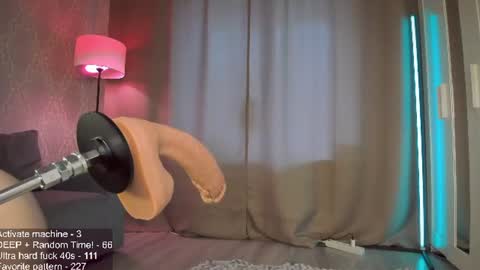 Lina Liza Emily and Grace online show from June 2026 12:24:02 PM