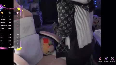 Snapshot of nerdy_squirty chatting on February 2026 04:19:02 AM NerdySquirty online show from February 2026 04:19:02 AM