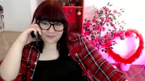 nereia online show from May 2026 08:37:01 PM
