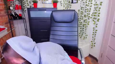 nero_asta online show from November 2025 11:03:02 AM