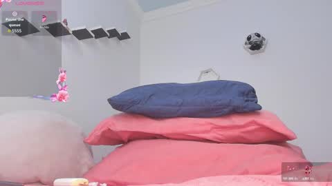 Aleja online show from September 2025 07:58:02 PM