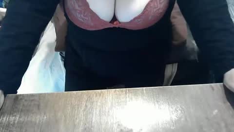 Snapshot of neslihan35 chatting on February 2025 08:47:02 PM neslihan online show from February 2025 08:47:02 PM