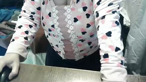 Snapshot of neslihan35 chatting on February 2025 08:49:02 PM neslihan online show from February 2025 08:49:02 PM