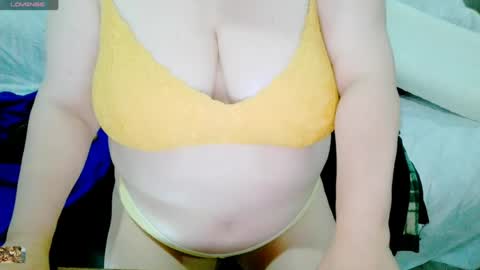 Snapshot of neslihan35 chatting on July 2026 09:18:02 PM neslihan online show from July 2026 09:18:02 PM