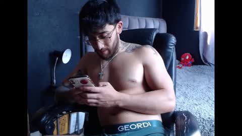 Snapshot of neuttron chatting on November 2025 06:41:02 PM neuttron online show from November 2025 06:41:02 PM