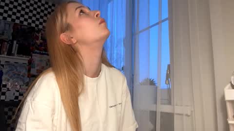 Snapshot of nevanadler chatting on February 2026 02:51:01 PM Nika online show from February 2026 02:51:01 PM