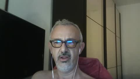 nevenerabis online show from October 2025 06:39:01 PM