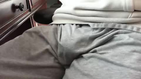 nevrsaynevr2000 online show from September 2025 12:28:02 PM