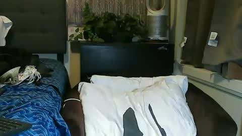 new_guy7000 online show from February 2026 06:58:01 AM