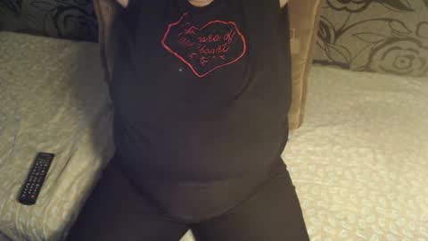 Snapshot of new_milf chatting on April 2026 05:54:02 PM Lilly online show from April 2026 05:54:02 PM