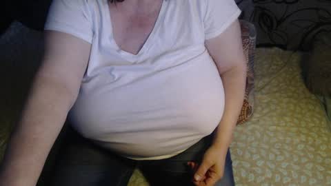 Snapshot of new_milf chatting on May 2026 03:13:01 AM Lilly online show from May 2026 03:13:01 AM