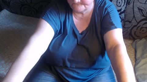 Snapshot of new_milf chatting on May 2026 03:30:01 PM Lilly online show from May 2026 03:30:01 PM