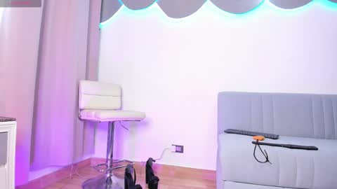 ximena online show from October 2025 09:35:02 PM