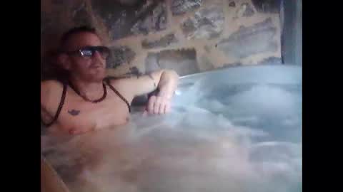 Snapshot of newfun11 chatting on October 2025 06:39:02 PM newfun11 online show from October 2025 06:39:02 PM