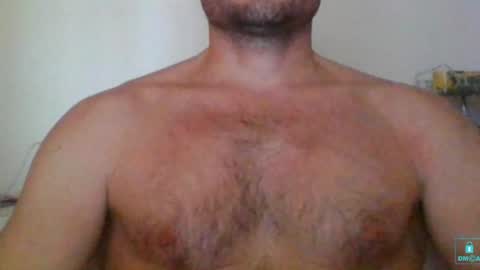 Snapshot of newtyguy90 chatting on December 2024 09:40:02 AM newtyguy90 online show from December 2024 09:40:02 AM