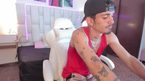 Snapshot of nextboywell1 chatting on March 2026 03:39:02 AM Yeison online show from March 2026 03:39:02 AM