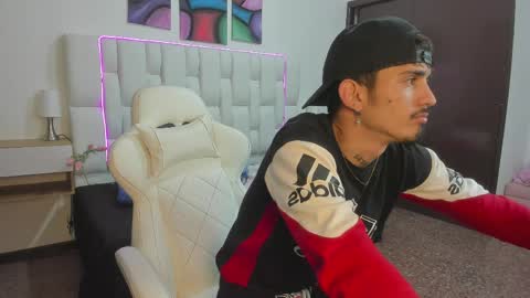 Snapshot of nextboywell1 chatting on March 2026 03:07:02 AM Yeison online show from March 2026 03:07:02 AM