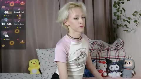 NextVibe1 online show from October 2025 05:10:02 PM