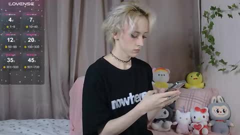 NextVibe1 online show from November 2025 05:13:02 PM