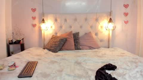 Milena online show from July 2026 01:41:02 PM