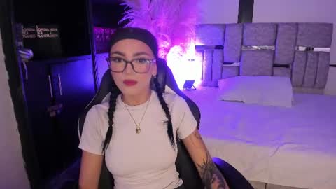 nezukoo_1 online show from June 2026 10:41:01 PM
