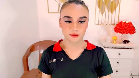 Snapshot of nhicolehollywood chatting on February 2025 05:20:01 AM hottie nicole online show from February 2025 05:20:01 AM