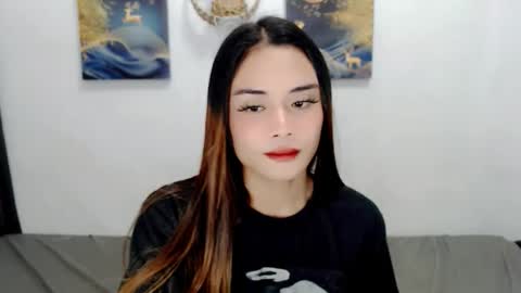 Snapshot of nhicolehollywood chatting on November 2025 01:04:02 AM hottie nicole online show from November 2025 01:04:02 AM