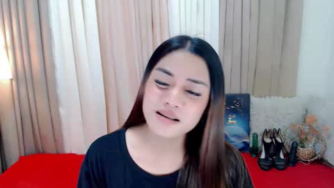 Snapshot of nhicolehollywood chatting on December 2025 12:15:01 AM hottie nicole online show from December 2025 12:15:01 AM