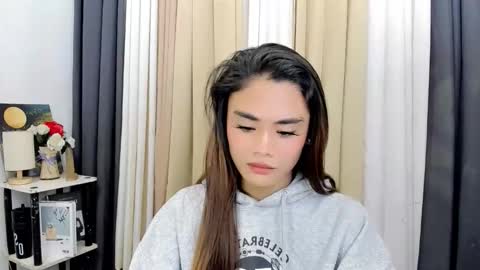 Snapshot of nhicolehollywood chatting on February 2026 01:10:02 AM hottie nicole online show from February 2026 01:10:02 AM