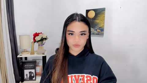 Snapshot of nhicolehollywood chatting on March 2026 01:02:02 AM hottie nicole online show from March 2026 01:02:02 AM