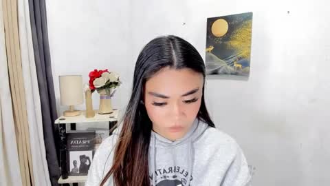 Snapshot of nhicolehollywood chatting on March 2026 02:19:01 AM hottie nicole online show from March 2026 02:19:01 AM