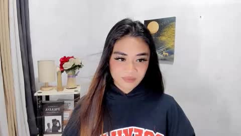 Snapshot of nhicolehollywood chatting on March 2026 12:36:02 AM hottie nicole online show from March 2026 12:36:02 AM