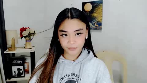 Snapshot of nhicolehollywood chatting on March 2026 12:39:01 AM hottie nicole online show from March 2026 12:39:01 AM