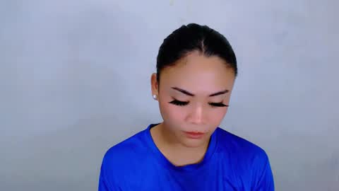 hottie nicole online show from May 2026 12:50:01 AM