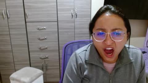 Snapshot of nia_cop chatting on January 2025 03:50:02 AM Dani online show from January 2025 03:50:02 AM