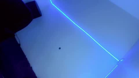 nia_jaxx online show from April 2026 07:08:01 PM