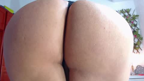 Snapshot of niabussethxxx chatting on February 2025 05:45:02 AM niabussethxxx online show from February 2025 05:45:02 AM