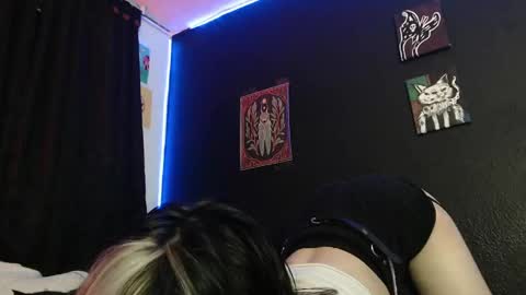 Snapshot of niakat_ chatting on March 2025 03:02:02 AM niakat online show from March 2025 03:02:02 AM