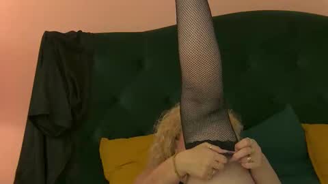 Snapshot of niamalkova chatting on November 2025 06:51:01 PM Nia MILF GRANNY MATURE online show from November 2025 06:51:01 PM