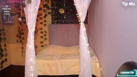 niamh_lifah online show from July 2026 01:13:01 PM