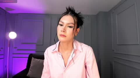 Call me Nia  online show from November 2025 07:04:02 PM