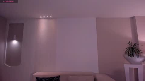 Call me Nia  online show from December 2025 08:50:02 PM