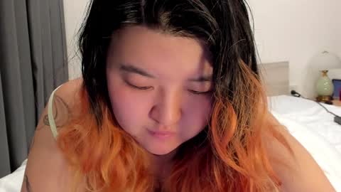 Snapshot of niatonoori chatting on January 2025 10:52:01 PM Kim online show from January 2025 10:52:01 PM